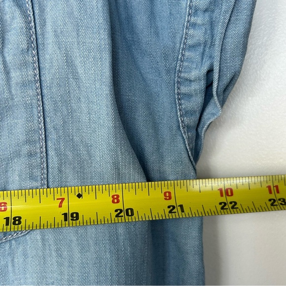 Lola River Blue Denim Chambray Button Up Light Was Short Sleeve Shirt - Picture 5 of 8